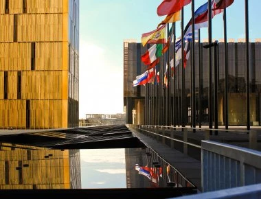 Η ΝΔ προσφεύγει στην ΕΕ για τις απειλές της κυβέρνησης περί φυλάκισης των στελεχών της
